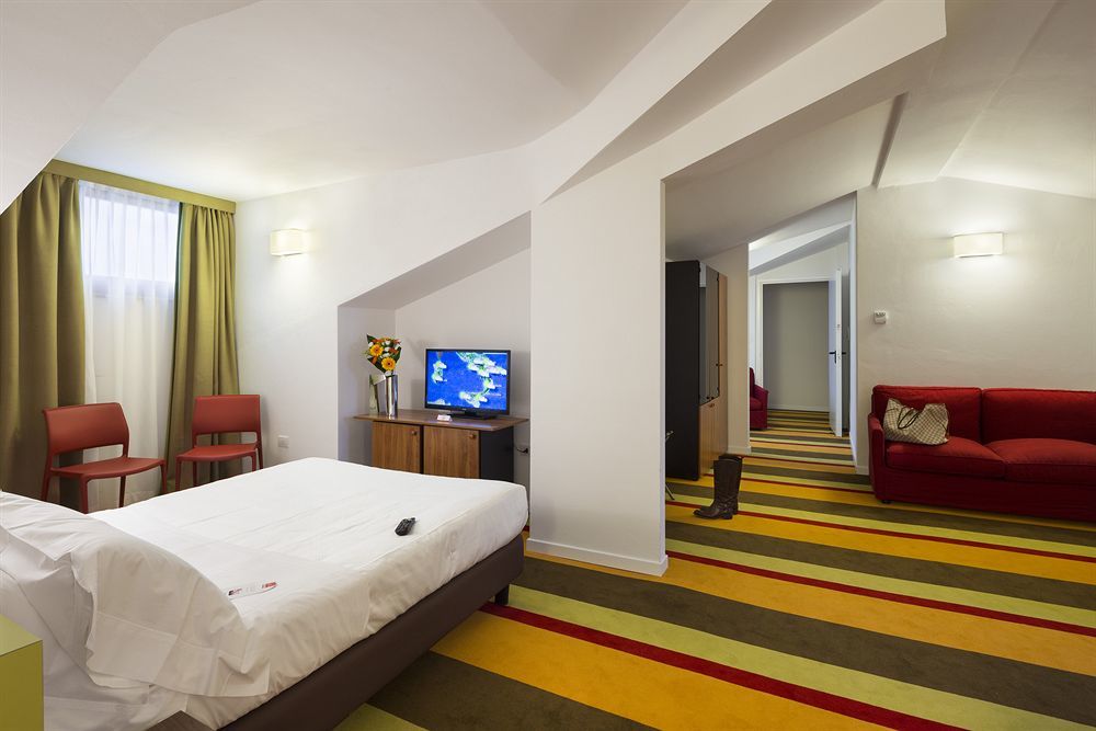 Unaway Hotel Фабро Екстериор снимка