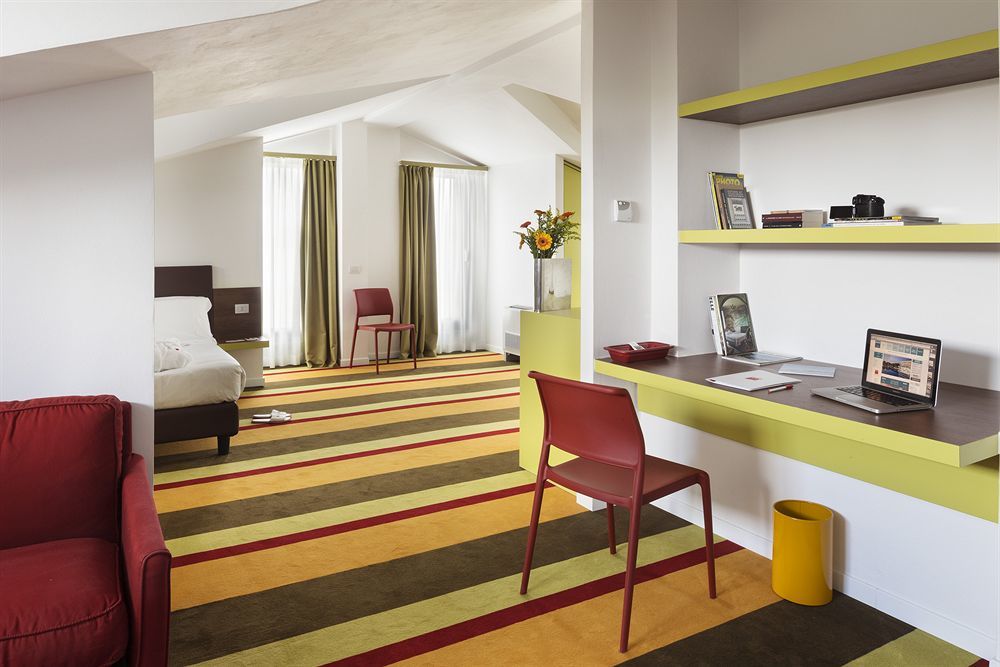 Unaway Hotel Фабро Екстериор снимка