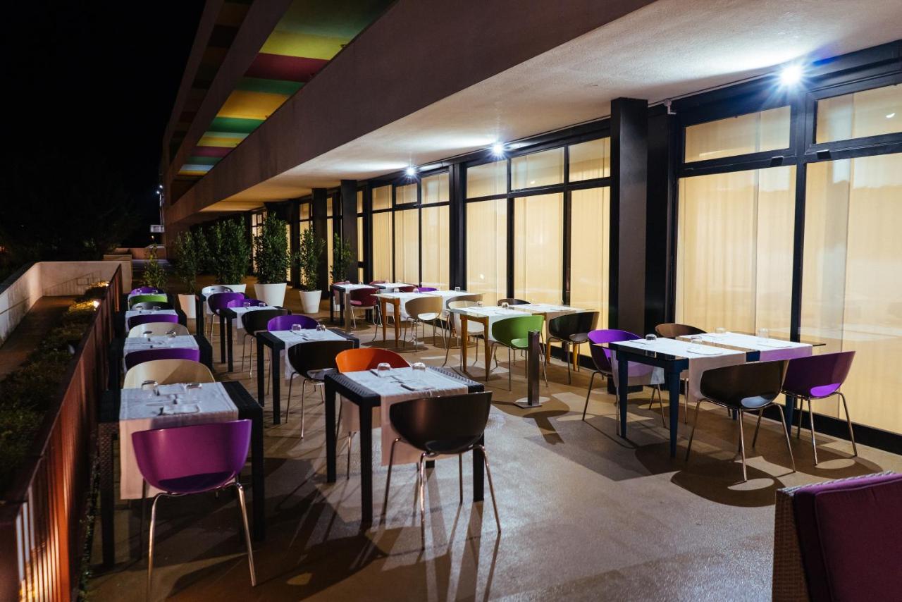 Unaway Hotel Фабро Екстериор снимка