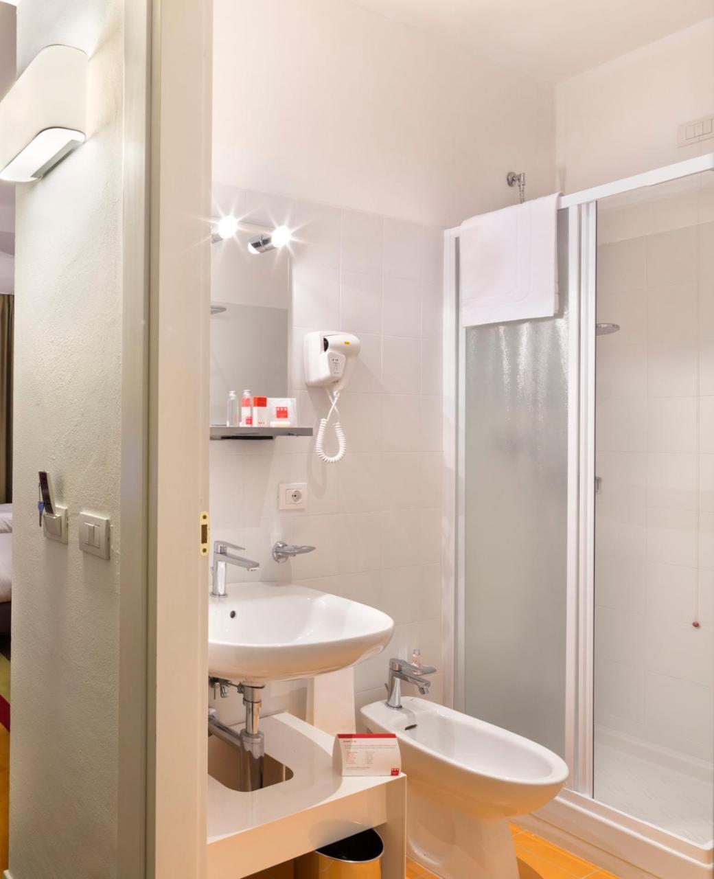 Unaway Hotel Фабро Екстериор снимка