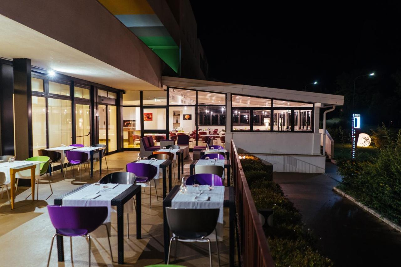 Unaway Hotel Фабро Екстериор снимка